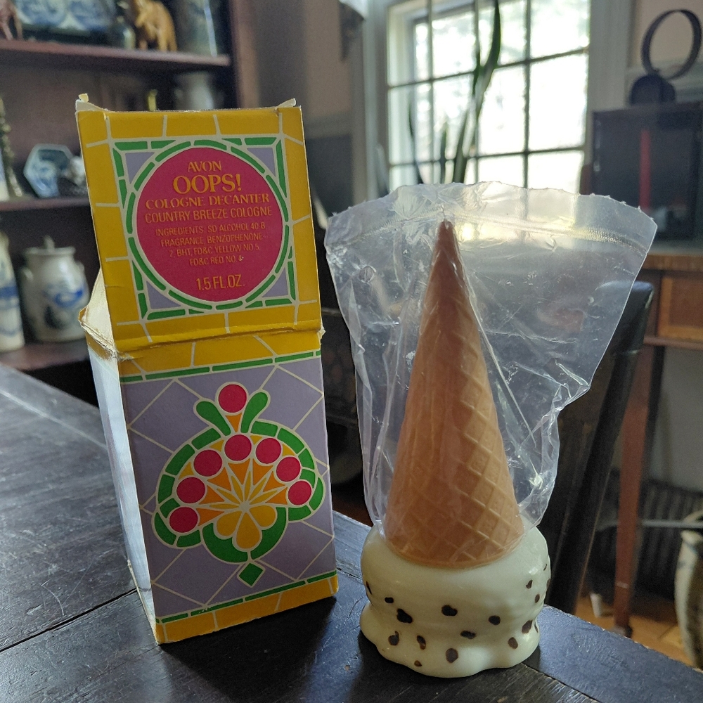 Vintage 80s NIB Avon Oops full Country Breeze Cologne ice cream & original box